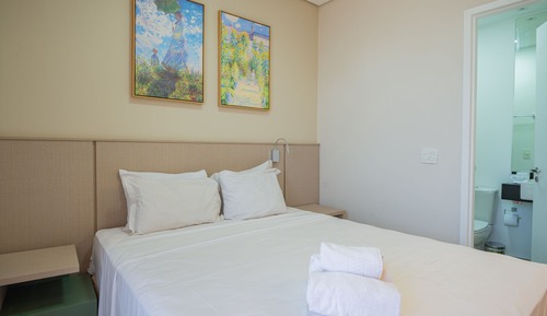 Exclusive-Studio (453486)