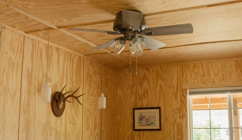 Wagon Wheel Suite #2 (Single Queen Room)