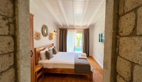 Exclusive-Zimmer, Poolblick, Poolseite