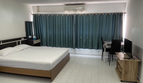 One bedroom king bed