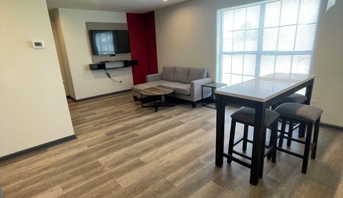 Suite, 2 Queen-Betten, barrierefrei, Nichtraucher (Mobility, Tub w/Grab Bars)