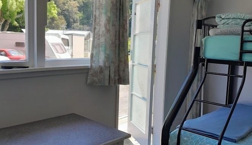 Traditional-Ferienhütte