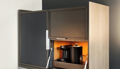 Standardzimmer, 1 King-Bett und Schlafsofa, Blick auf den Innenhof (Hearing Accessible)