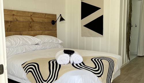 Deluxe-Zimmer, 1 Queen-Bett, Nichtraucher, Blick auf den Innenhof