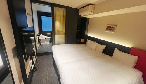 Basic-Doppel- oder -Zweibettzimmer