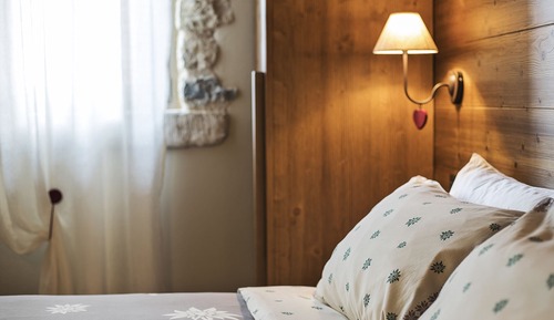 Comfort-Zimmer, 1 Queen-Bett, eigenes Bad, Bergblick
