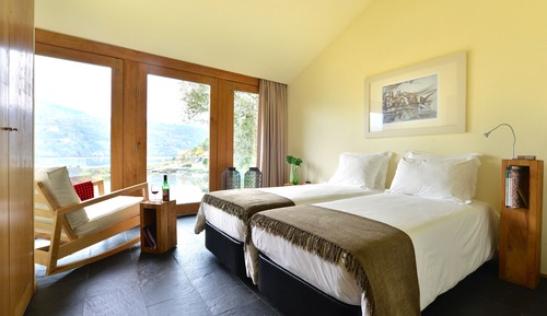 Standard-Apartment, Mehrere Betten, Flussblick, zum Garten hin