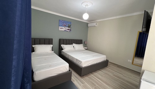 Dreibettzimmer, Balkon