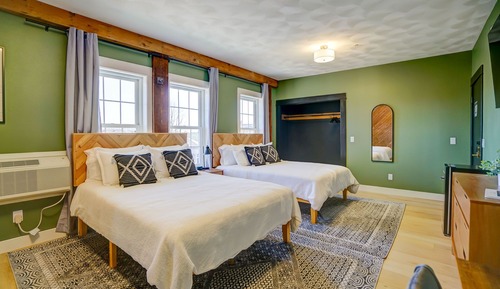 Design-Zimmer, 2 Queen-Betten, mit Bad