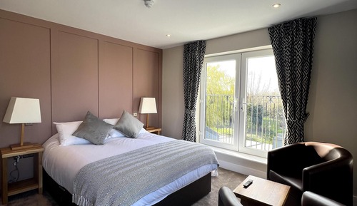 Superior-Zimmer, Flussblick