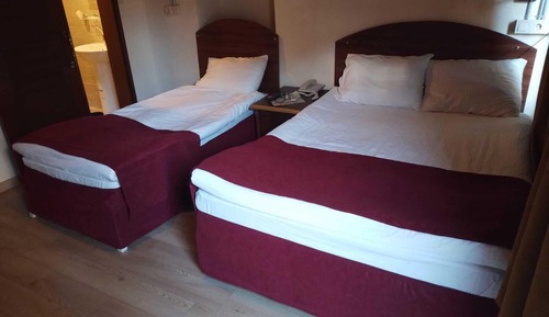 Familien-Zweibettzimmer