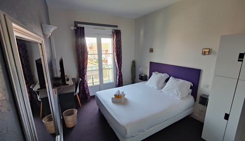 Superior-Zimmer, Balkon, Stadtblick