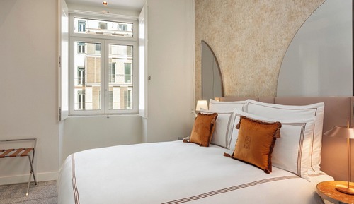 Premium-Zimmer, 1 King-Bett (Cloister View)