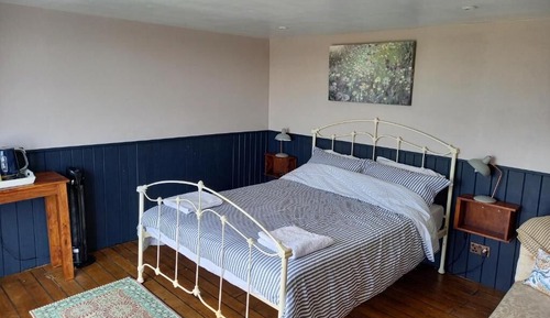 Classic-Doppelzimmer, mit Bad, Blick auf den Jachthafen
