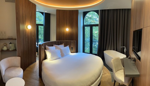 Luxury-Suite