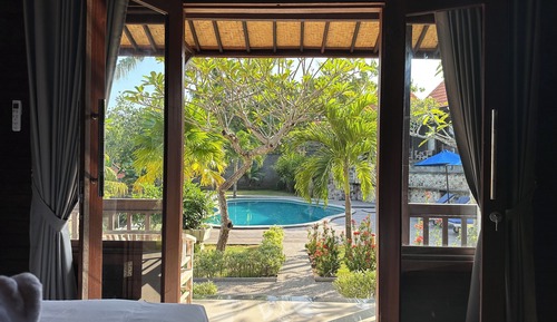 Deluxe-Zimmer, Poolblick