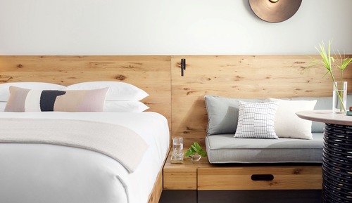 Standardzimmer, 1 King-Bett, Poolblick