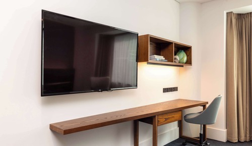 Elite Harbour View King Room