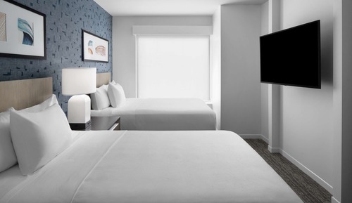 Suite, 1 Schlafzimmer, Küche (2 Queen Beds & 1 Sofa Bed)