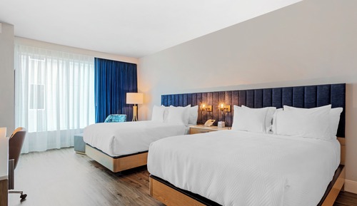 Standardzimmer, 2 Queen-Betten, barrierearme Badewanne (Communications, Mobility)