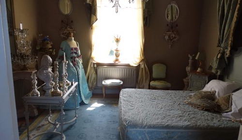 Vierbettzimmer, eigenes Bad, Blick auf den Innenhof (Suite Française)