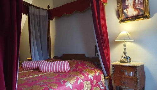 Dreibettzimmer, mit Bad, Gartenblick (Chambre Vénitienne)