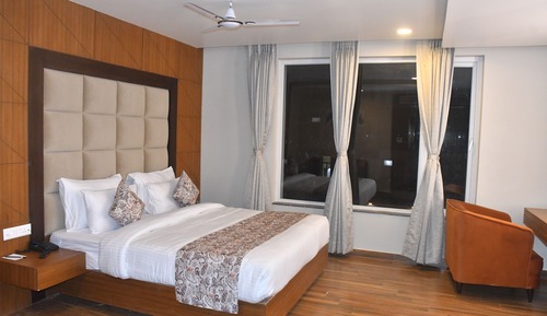 Presidential-Suite, 1 King-Bett