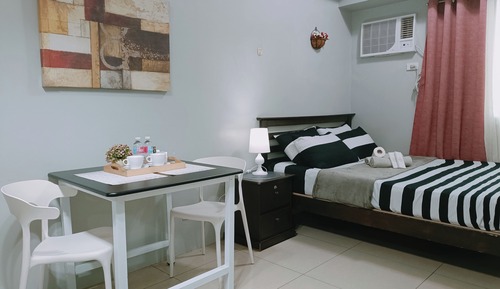 Traditional-Studio, 1 Queen-Bett
