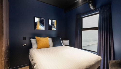 One Bedroom Metro Unit