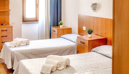 Dreibettzimmer