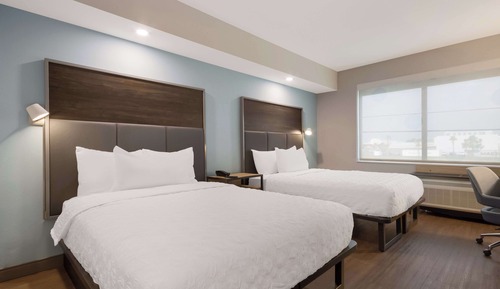 Zimmer, 2 Queen-Betten