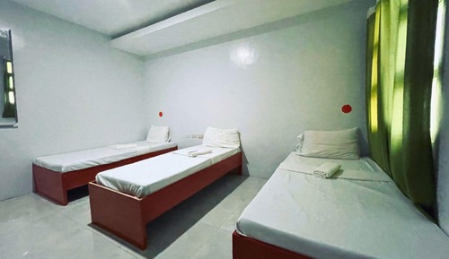 Standard-Dreibettzimmer