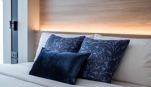 Two Bed Room with Bathtub