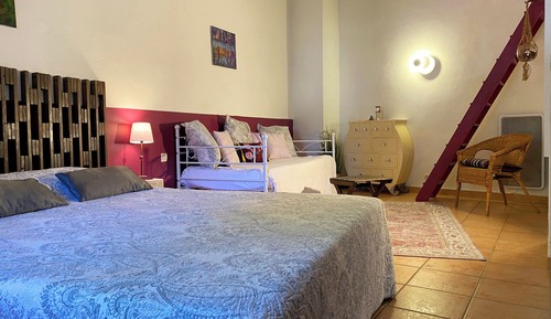 Standard-Vierbettzimmer