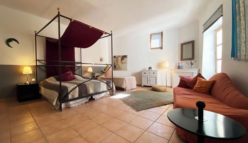 Standard-Vierbettzimmer