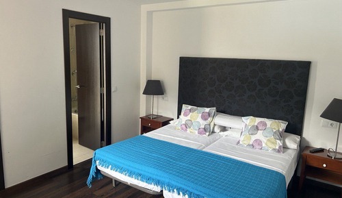 Standard-Doppel- oder -Zweibettzimmer