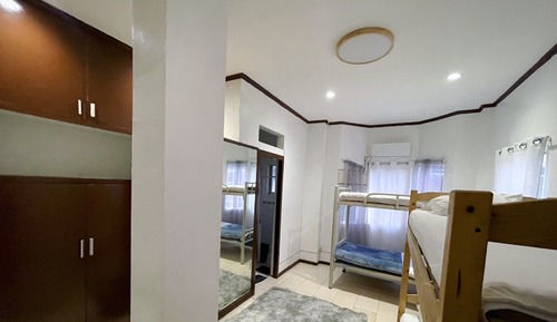 Standard-Doppel- oder -Zweibettzimmer