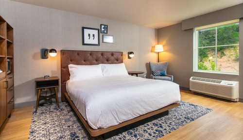 Traditional-Zimmer, 1 King-Bett