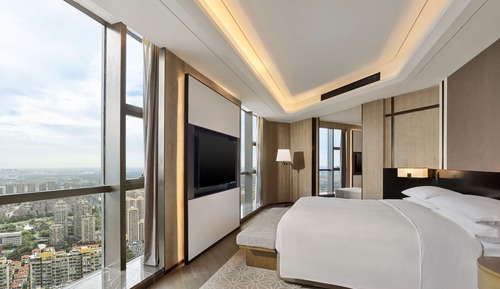 Deluxe-Suite, 1 King-Bett (Chairman)