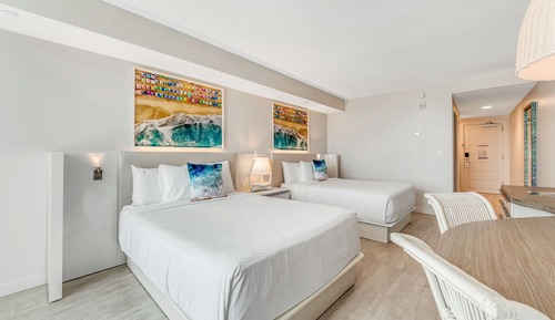 Zimmer, 2 Queen-Betten, Stadtblick