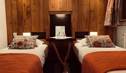 Classic-Doppel- oder -Zweibettzimmer, Bergblick