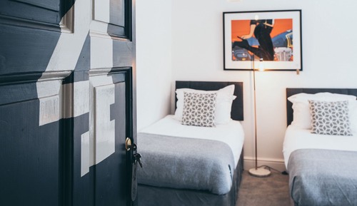 Suite, mit Bad (Carpark View)