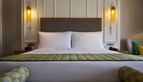 Standardzimmer, 1 King-Bett, Balkon, Poolblick