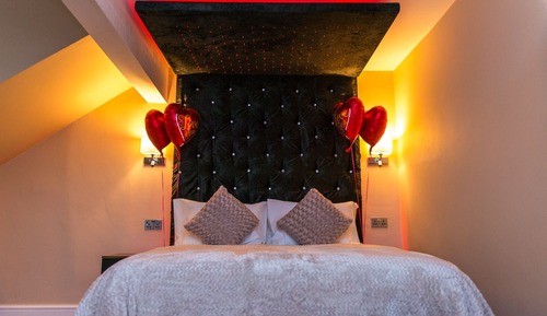 Apartment, mit Bad (Attic Flat)