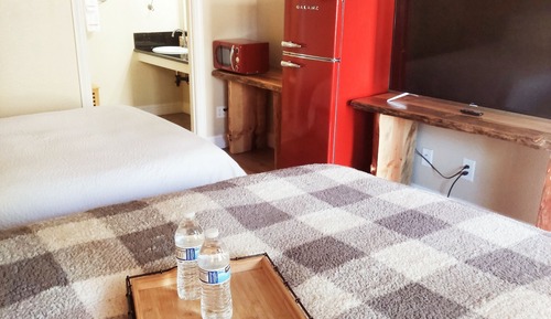 Deluxe Queen Bed and Deluxe Double Bed