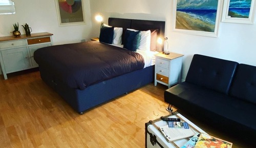 Doppelzimmer, mit Bad (The Explorer Room)