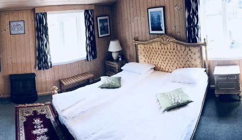 Doppelzimmer, eigenes Bad, Bergblick