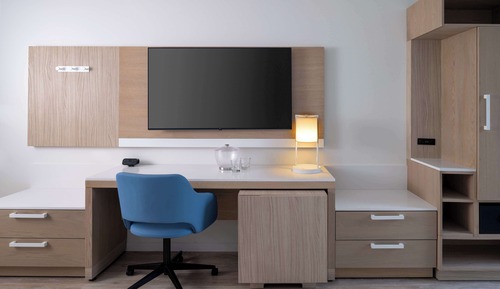 Zimmer, 1 King-Bett und Schlafsofa, barrierefrei (with Shower)