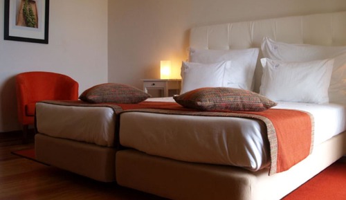 Standard-Doppel- oder -Zweibettzimmer