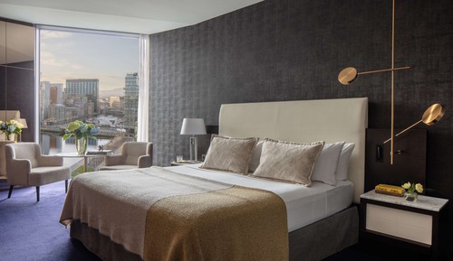 Premium-Zimmer, Kanalblick (Grand, Extra Bed 2 Ad + 1 Ch)